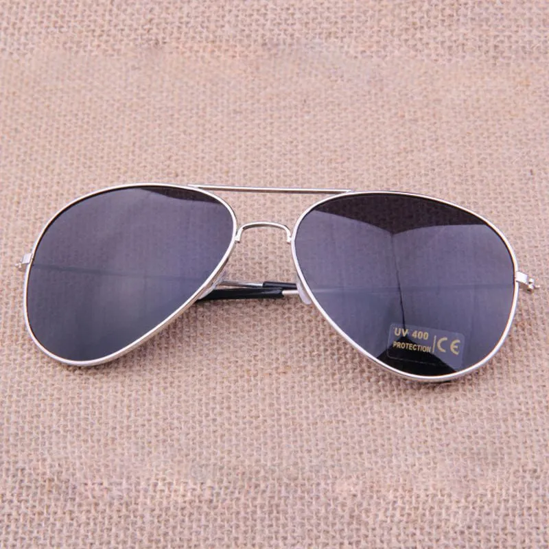 Gafas de sol Classic Sun glasses Vintage Metal frame Sunglasses Men Women Stylish Bat Mirror Eyewear