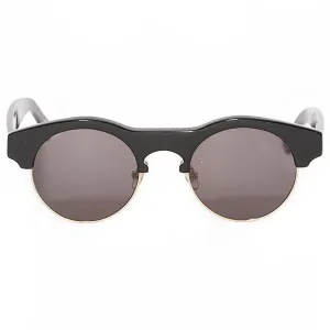 NO.8 - CLASSIC BLACK SUNGLASSES